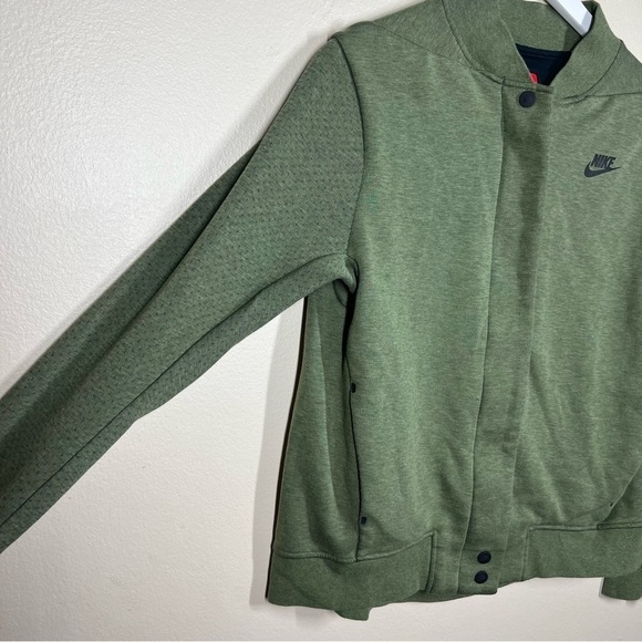 Nike Tech NSW Women’s Fleece Destroyer Zip Up Jacket Green Size Medium - Picture 7 of 12